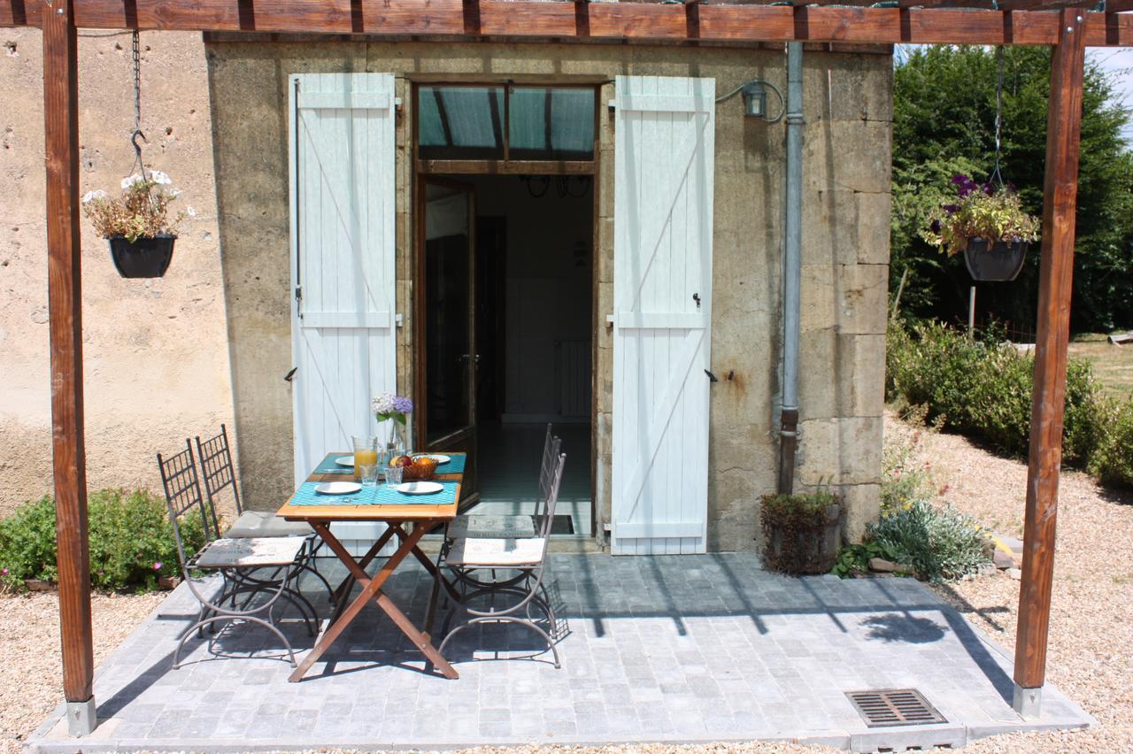 Chateau Latour Fours  Exterior photo